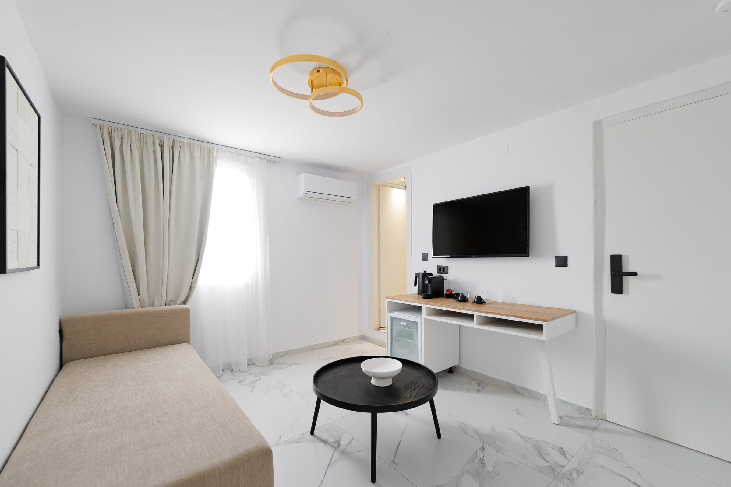 Suite 302 — secondary 1